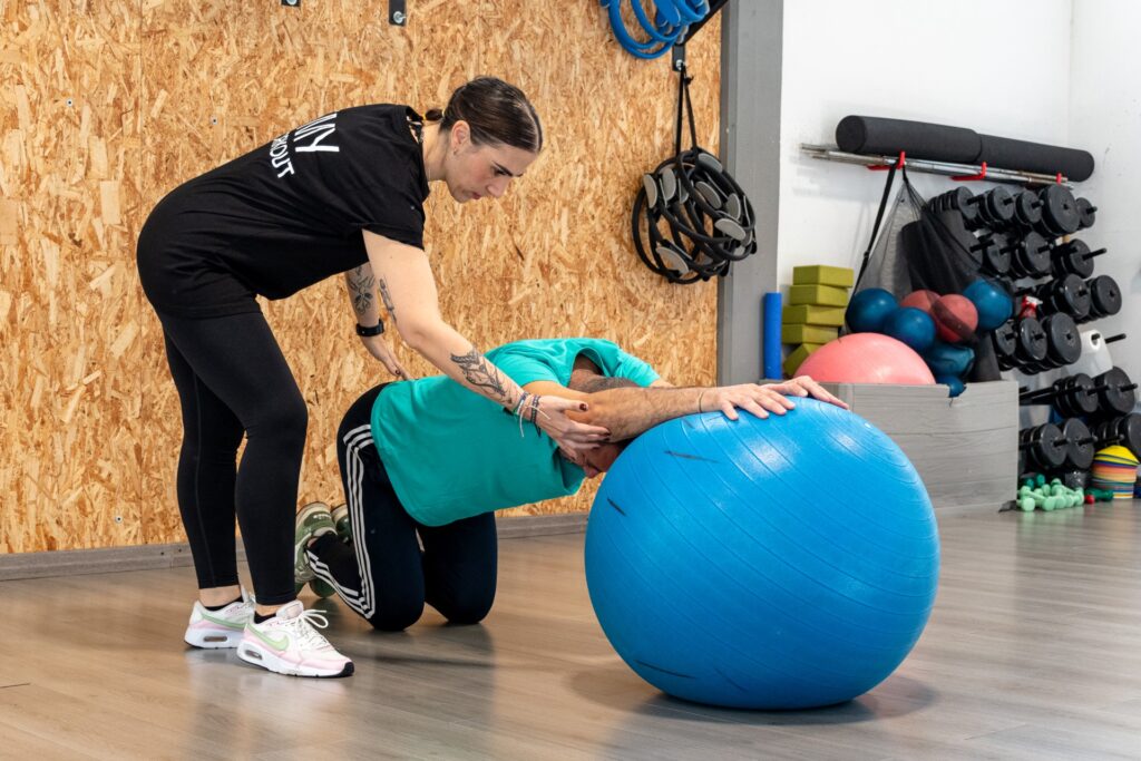 Coach di fitness in azione